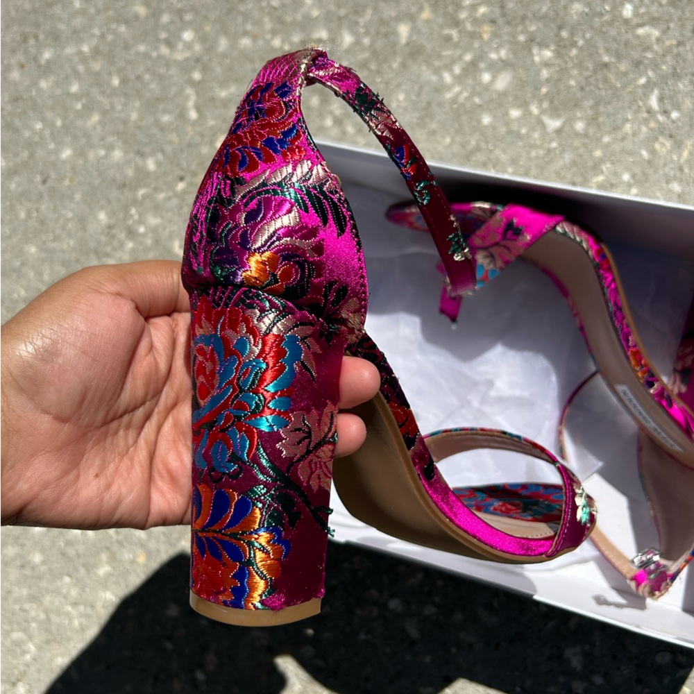 Brand new Steve Madden 4 inch block heel, embossed satin flower style